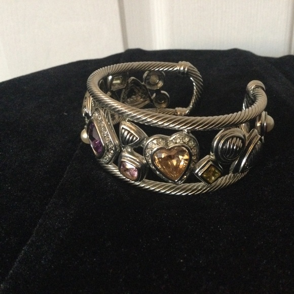 Vintage Cuff Bracelet with Stones /Faux Pearls - Picture 2 of 4